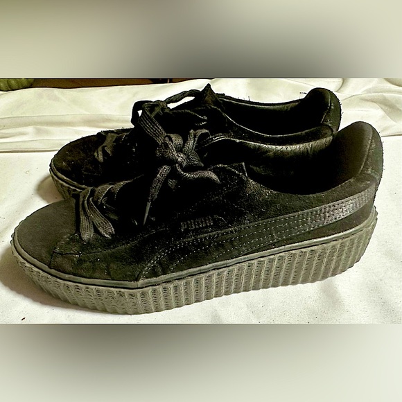 PUMA FENTY RIHANNA Platform Sneakers Size 8.5 Black Suede Y2K Retro Creeper Shoe - Picture 1 of 9